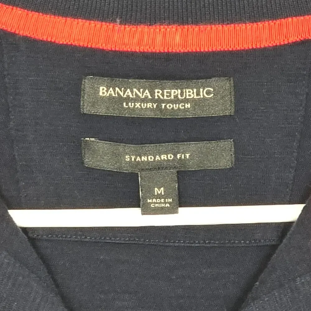 Banana Republic Men's Luxury Touch Polo. Size Medium